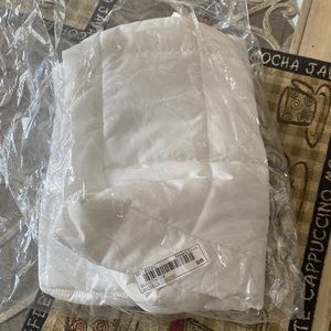 White quilted tote bag